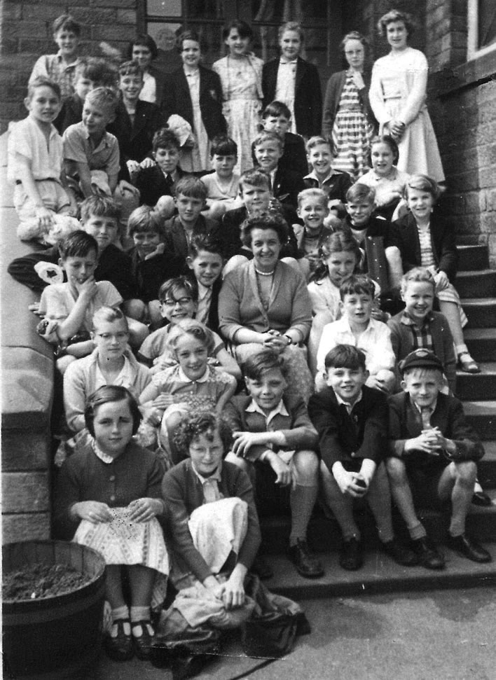 Richard's baby-boomer junior school class in the mid-1950s.